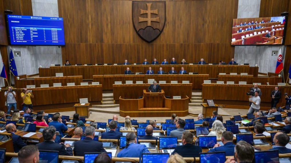 Plénum Národnej rady SR.