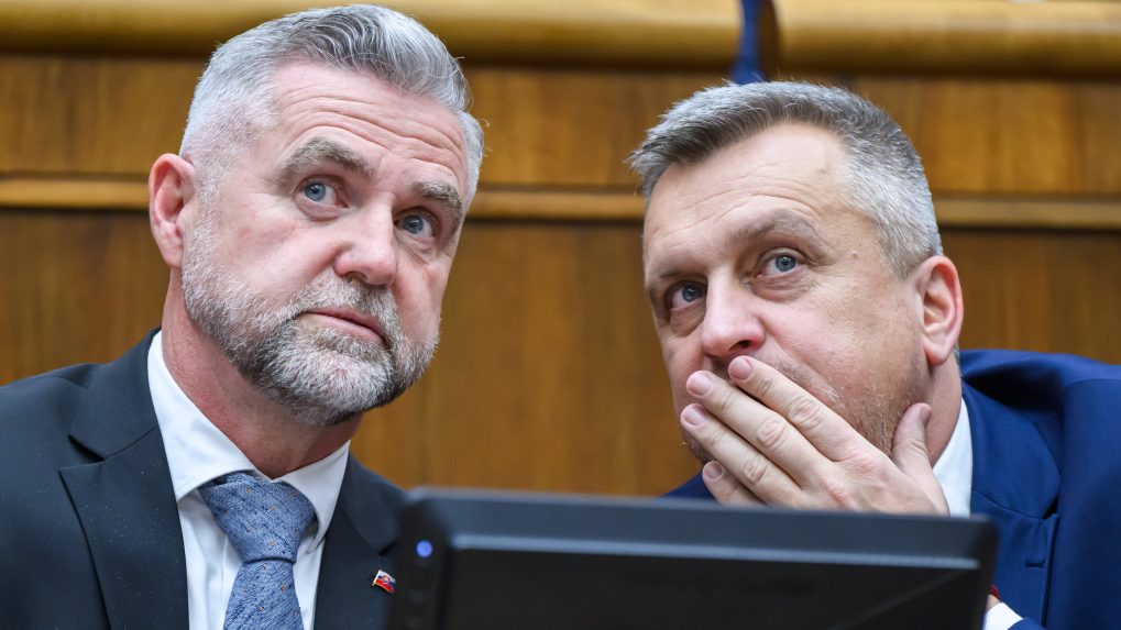 Tibor Gašpar (Smer-SD) a Andrej Danko (SNS).