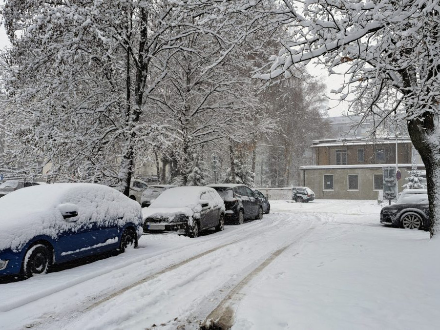 zasnežená cesta v Poprade