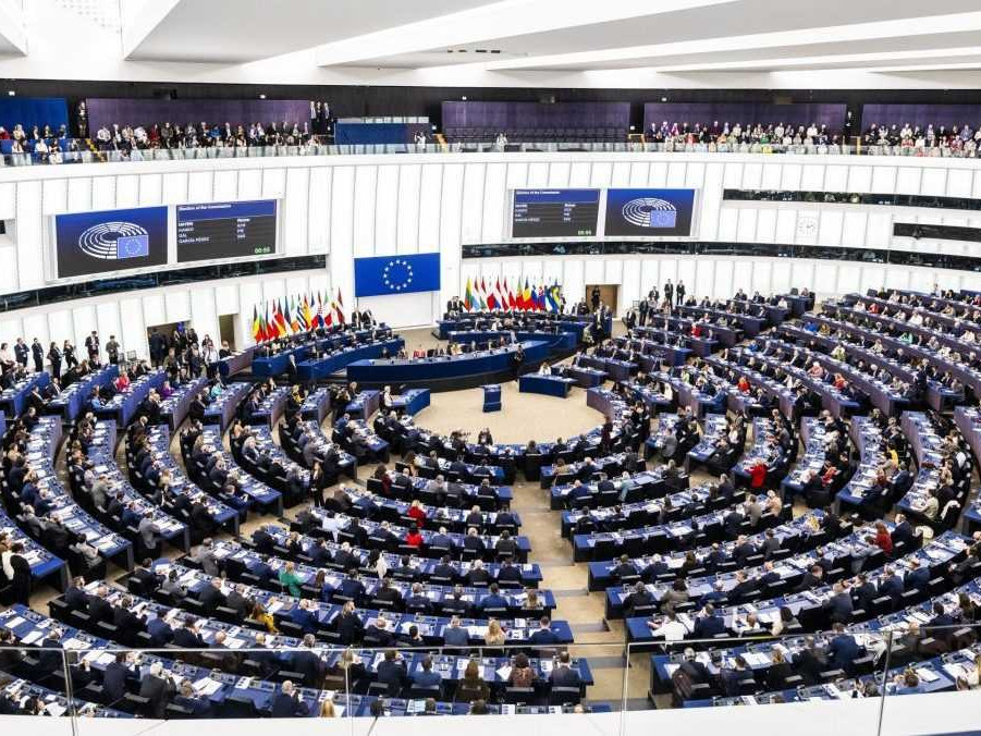 zasadnutie Európskeho parlamentu