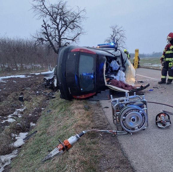 Nehoda medzi obcami Sv&auml;t&yacute; Peter a Hurbanovo.
