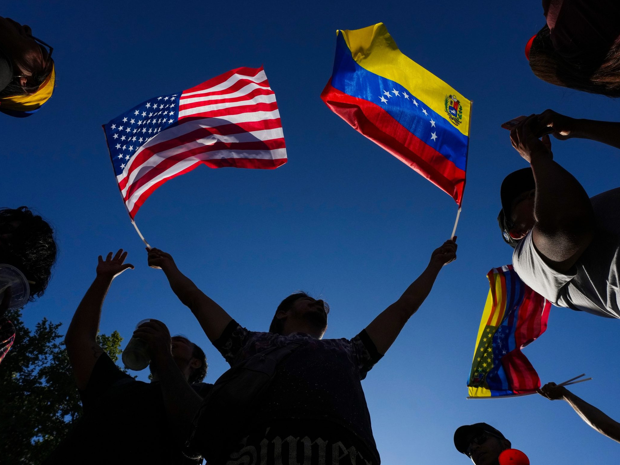 Vlajky USA a Venezuely