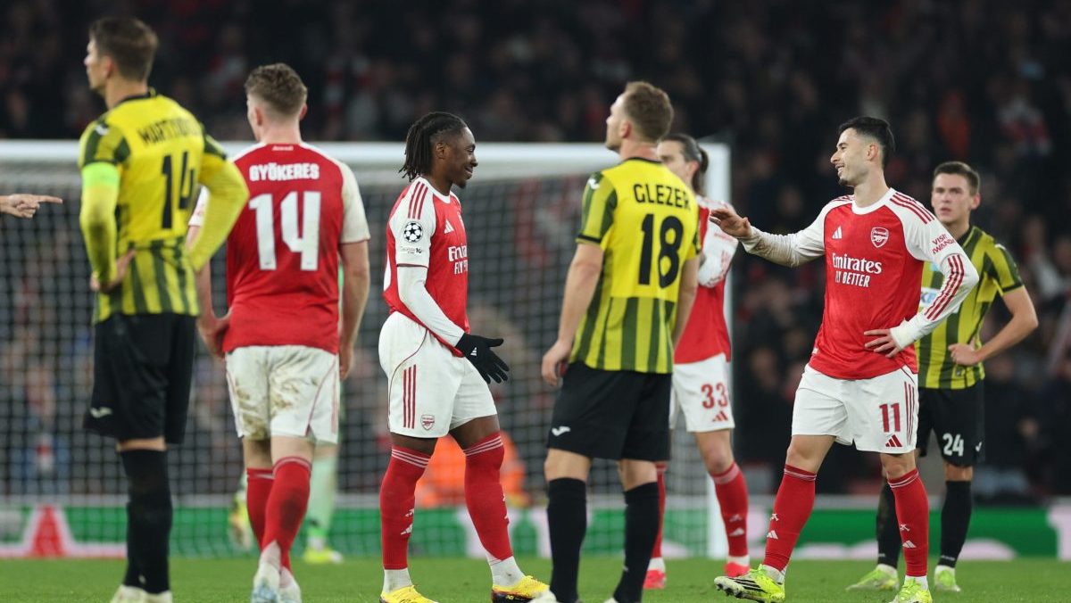 Liga majstrov: Arsenal potvrdil dominanciu proti Kajratu. Real Madrid zav&aacute;hal a nepost&uacute;pil priamo do osemfin&aacute;le