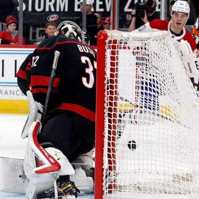 Dvadsaťjedenročný útočník Slafkovský zažil svoj ôsmy viacbodový duel v sezóne.