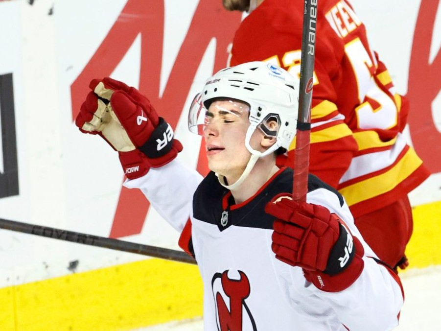 Slovenský hokejista v drese New Jersey Devils Šimon Nemec.