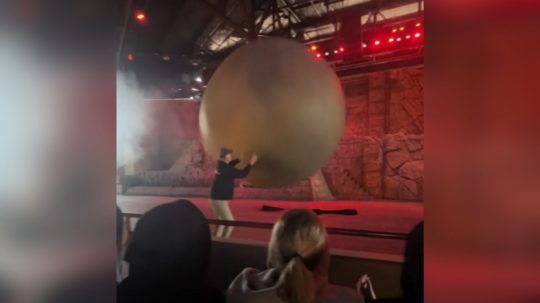 K incidentu došlo počas živého predstavenia Indiana Jones Epic Stunt Spectacular!.
