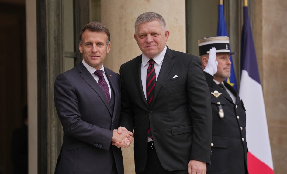 Robert Fico a Emmanuel Macron