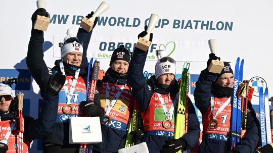 Nórski biatlonisti.