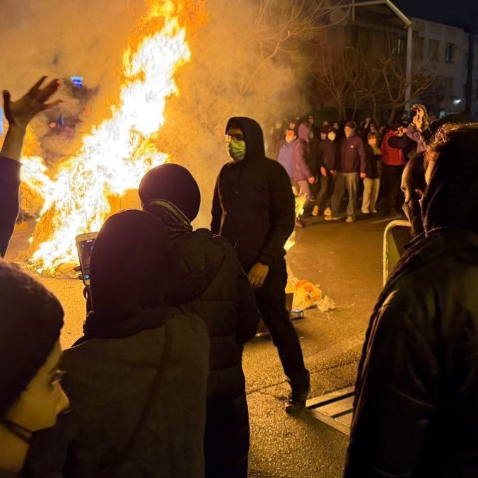 Iránci na protivládnom proteste v Teheráne.