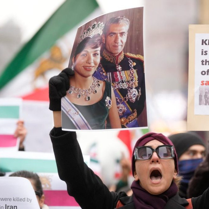 Na snímke demonštranti.