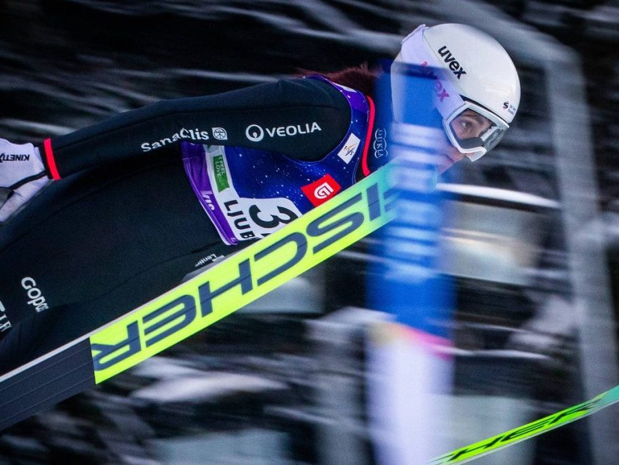 Kapustíková sa naladila na olympiádu, len 16-ročná skokanka na lyžiach ovládla preteky v Lillehammeri