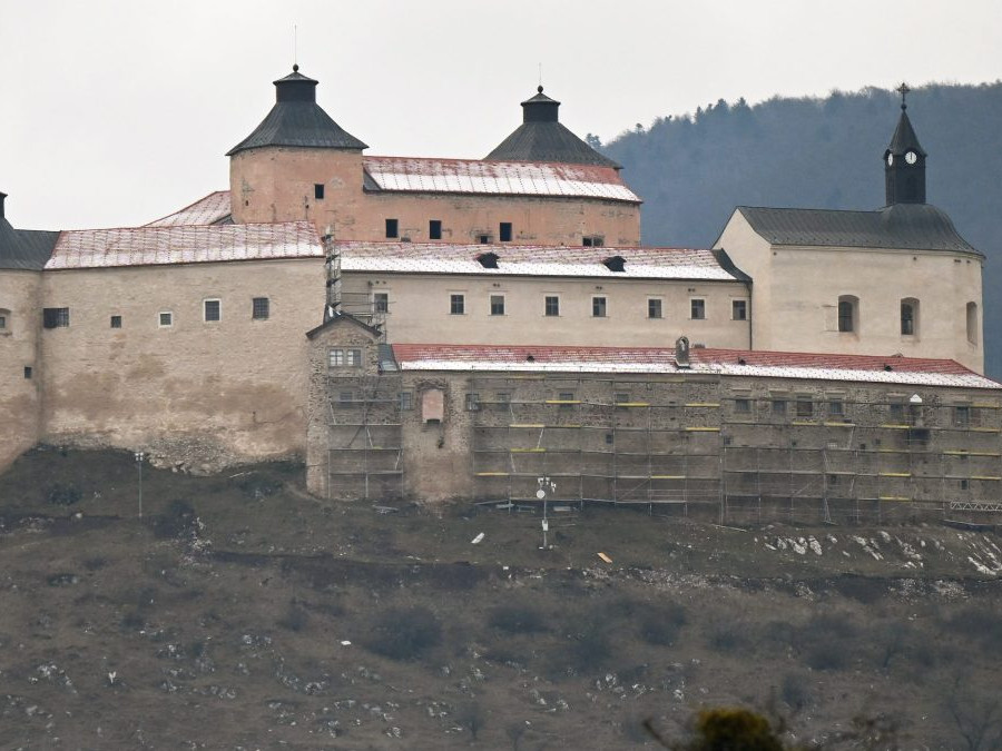 Na snímke hrad Krásna Hôrka.