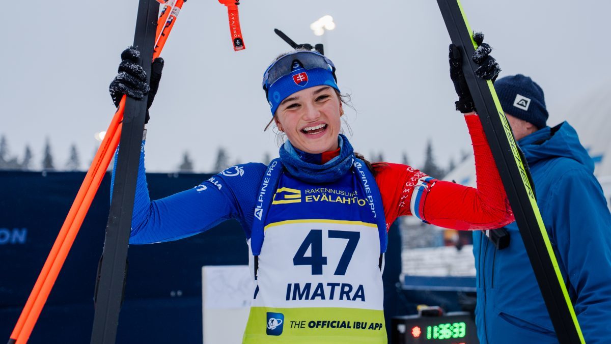 Fam&oacute;zny &uacute;vod ME v biatlone pre Slovensko: Molentov&aacute; a Strakov&aacute; z&iacute;skali vo vytrvalostn&yacute;ch pretekoch striebro a bronz