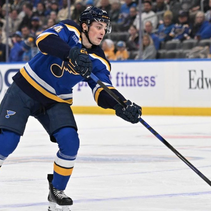 NHL: Dvorský bodoval štvrtýkrát po sebe, Slafkovskému ušiel víťazný gól