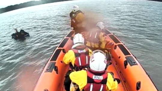 Muž so sebou nemal záchrannú vestu ani iné námorné vybavenie.