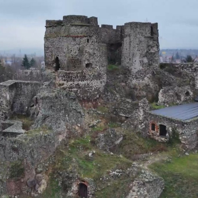 Zrúcanina Levického hradu.