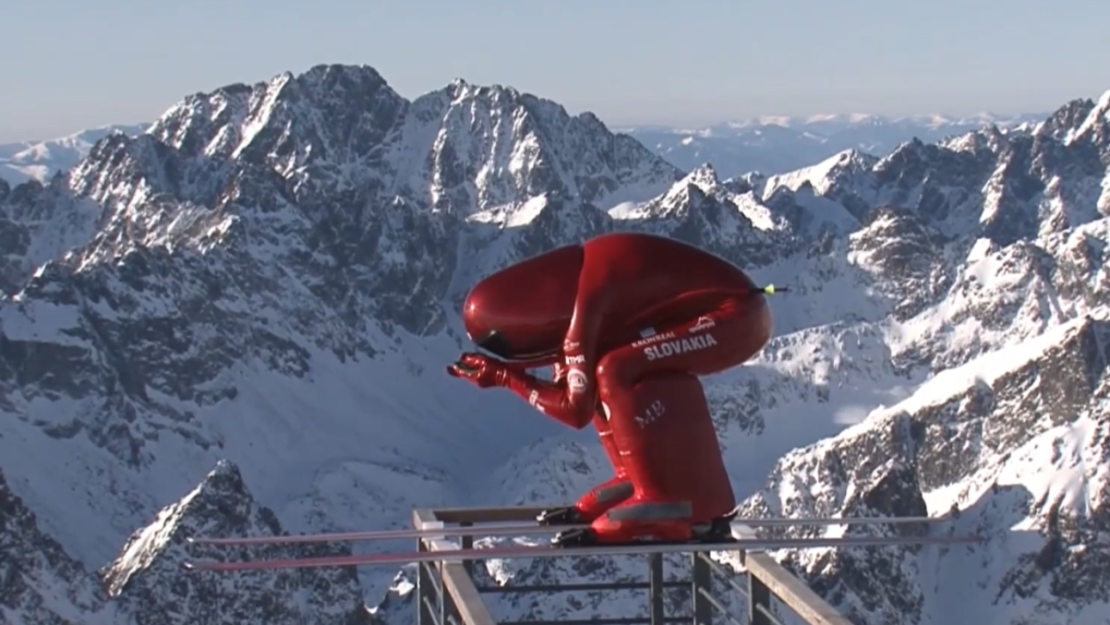 Rýchlostný lyžiar Michal Bekeš.