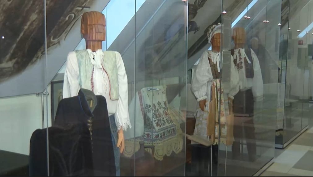 Na snímke kroje v chorvátskom múzeu.
