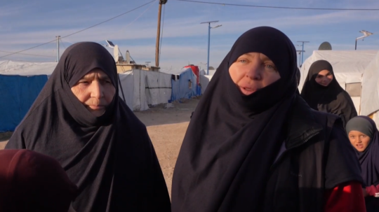 rodiny v tábore v Sýrii