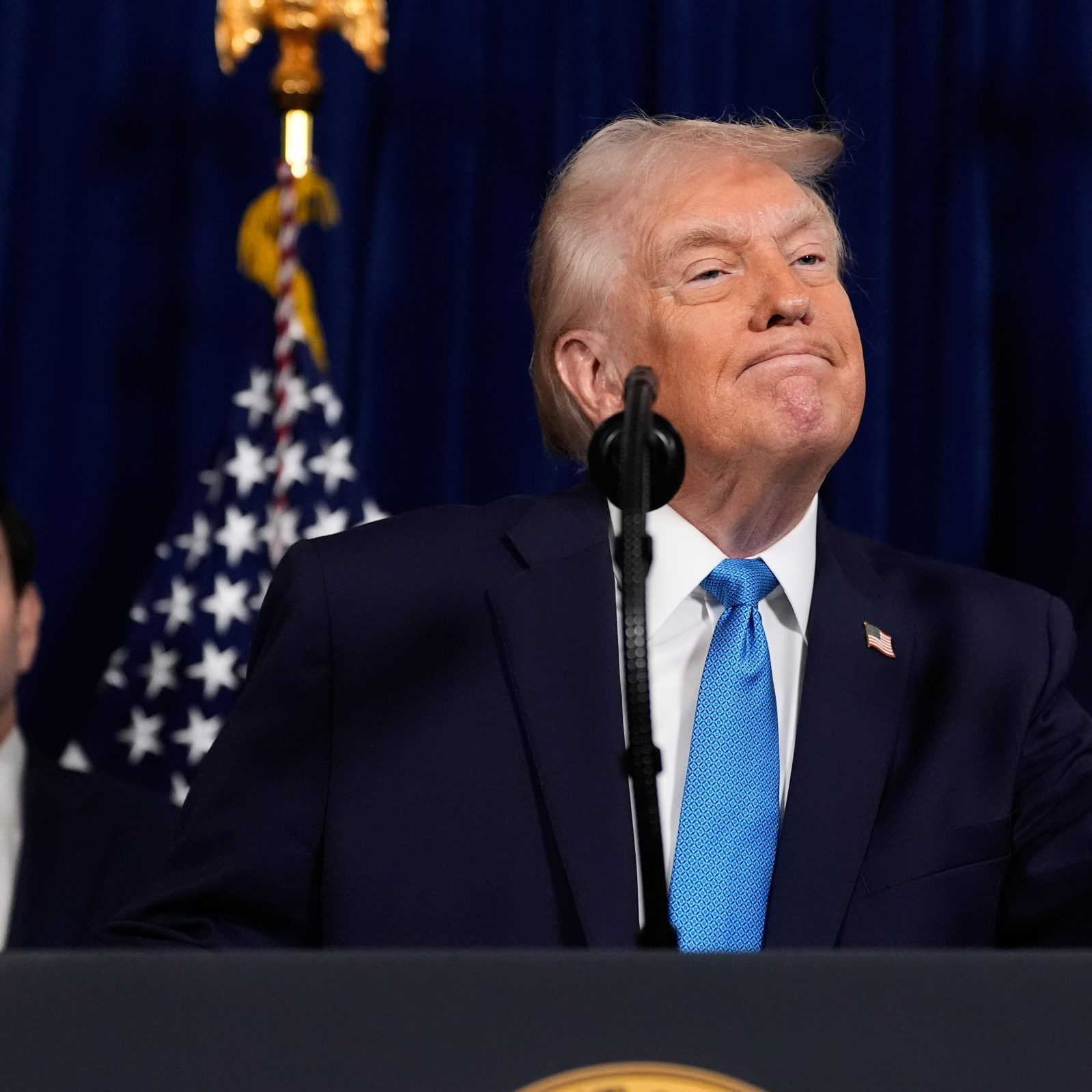 Donald Trump a v pozadí Marco Rubio