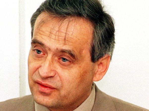 Na archívnej snímke Ernest Valko.