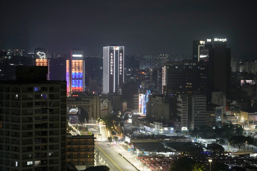 Pohľad na Caracas po amerických útokoch.