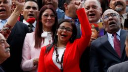 Το Υπουργικό Συμβούλιο του Αντιπροέδρου της Βενεζουέλας Rodríguez συναντήθηκε για πρώτη φορά. Μια επιτροπή για το διαζύγιο με τον Μαδούρο