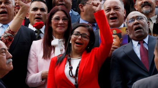 Na snímke uprostred venezuelská viceprezidentka Delcy Rodríguezová.