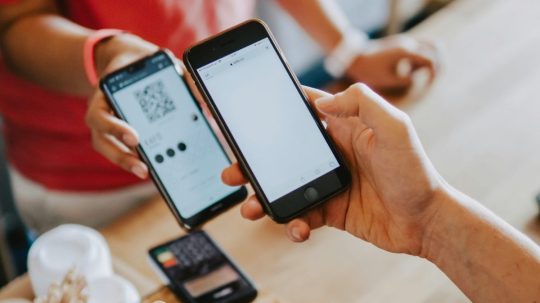 Od marca musí každý podnikateľ prijať platbu aj bezhotovostne.