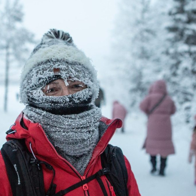 Na snímke ľudia v Lapónsku počas extrémnych mrazov.