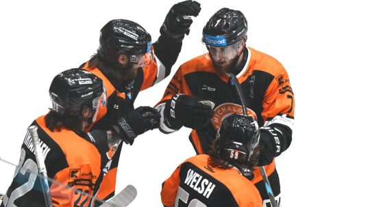 Na snímke radosť hráčov HK Dukla Ingema Michalovce.