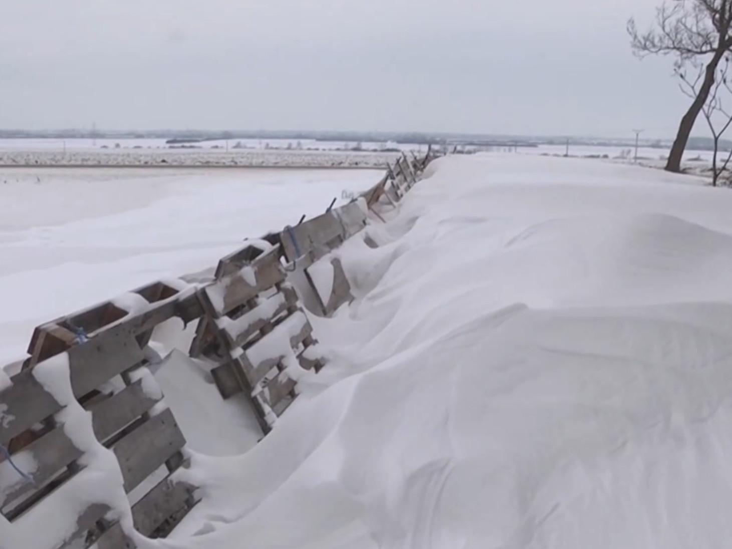 Snehové zábrany boli kedysi bežné.
