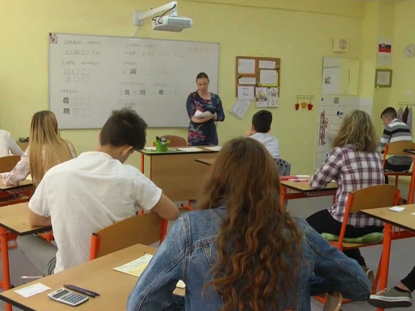 Učitelia tvrdia, že požadujú len to, čo im vláda sľubuje v programovom vyhlásení.