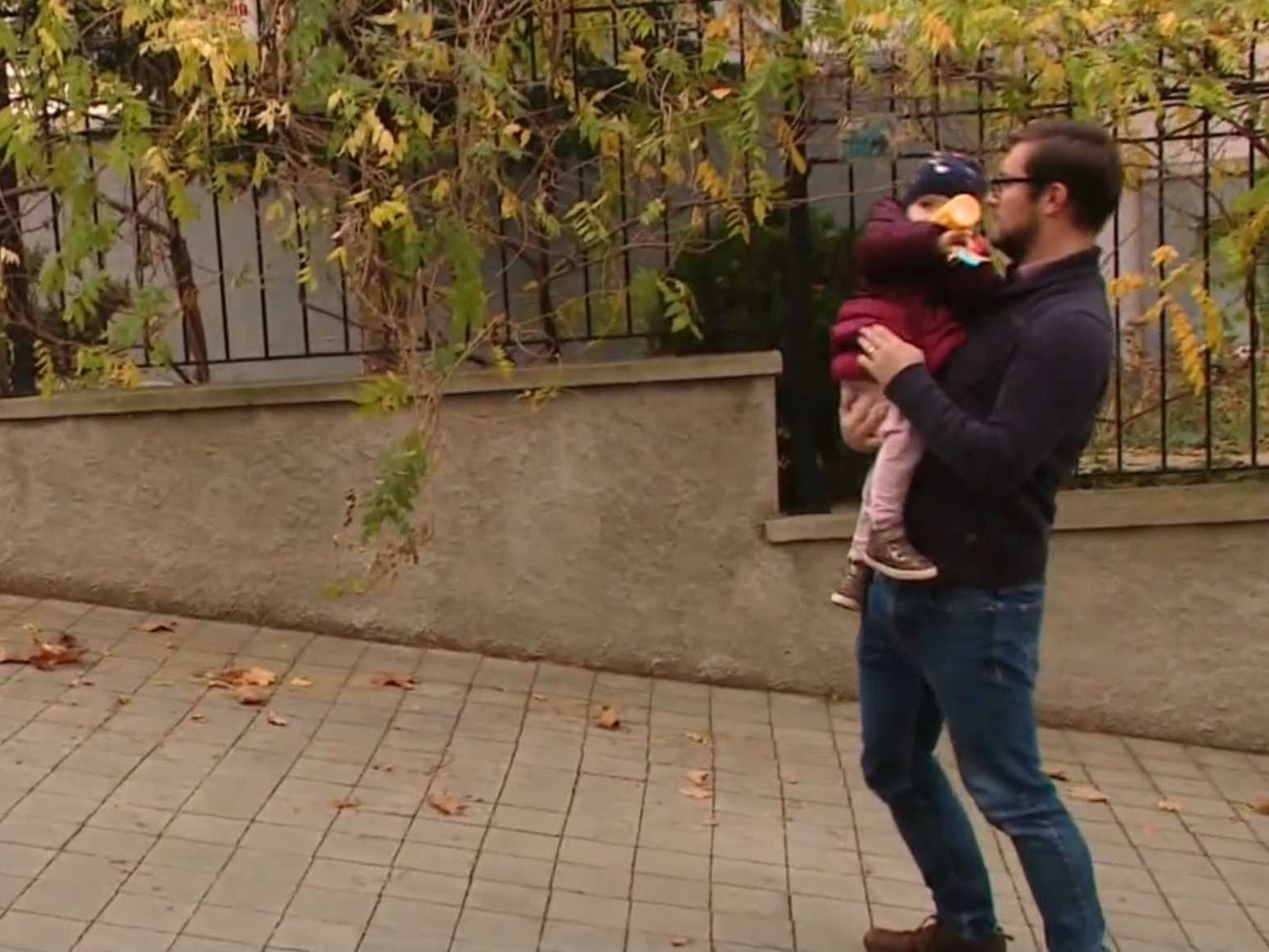 Rodičia detí si v prípade zatvorených škôlok a jaslí môžu uplatniť nárok na OČR.