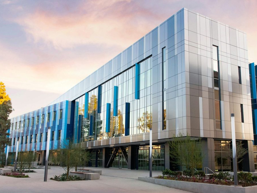 moderná kancelárska budova