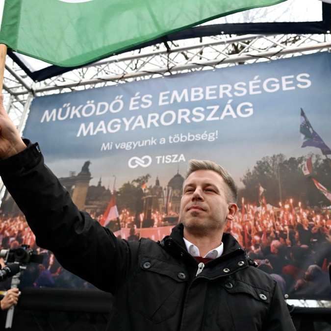 Líder maďarskej opozičnej strany Tisza Péter Magyar.