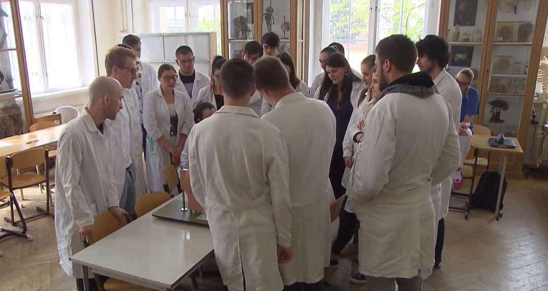 študenti medicíny
