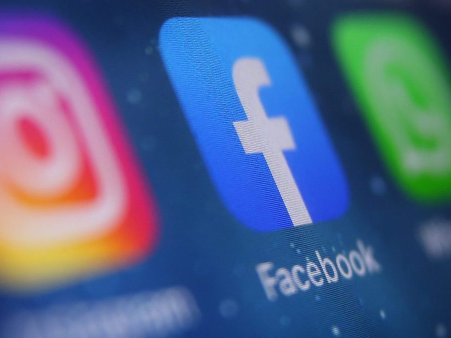 Na ilustračnej snímke logá sociálnych sietí.