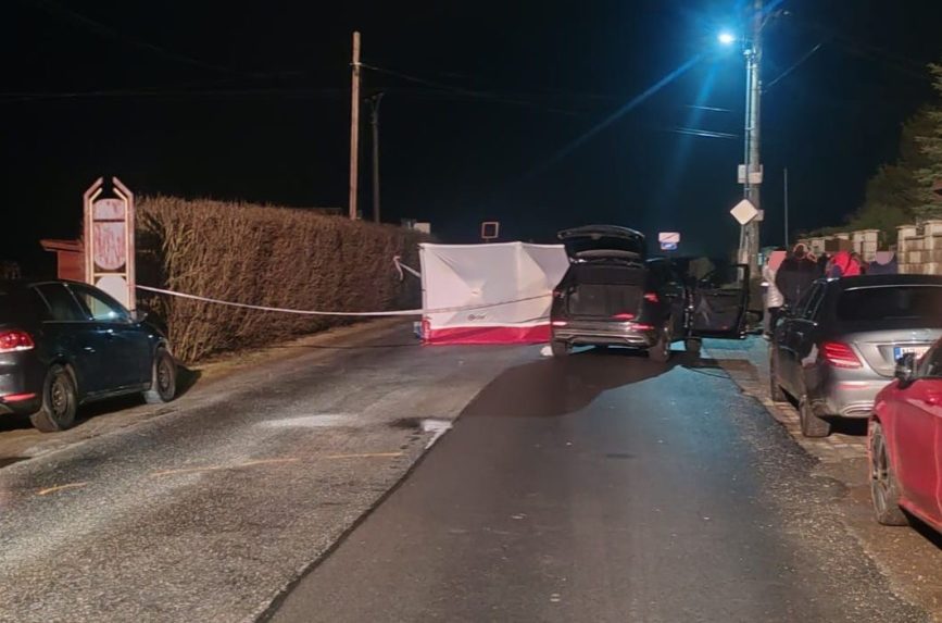 Na sn&iacute;mke miesto dopravnej nehody.