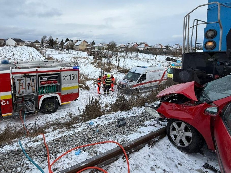 zrážka vlaku s autom