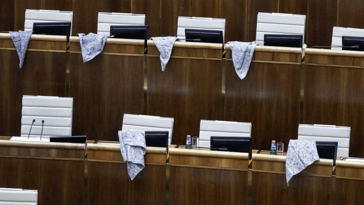 Parlament odložil v decembri viac ako 140 z&aacute;konov. Koal&iacute;cia už predstavila prv&eacute; n&aacute;vrhy zmien v rokovacom poriadku