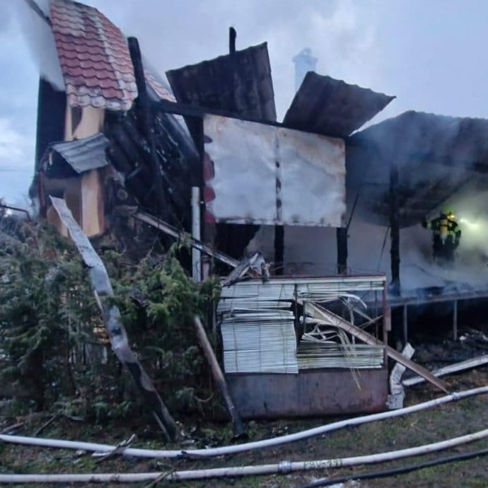 V obci Hostovice zhorel rodinný dom.