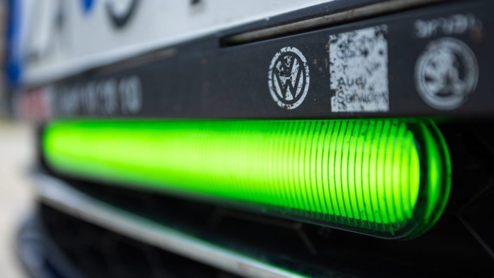 Na ilustračnej snímke predné brzdové svetlo.