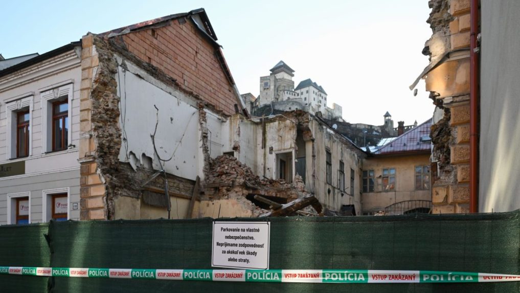 Po meštianskom dome ostali len ruiny.