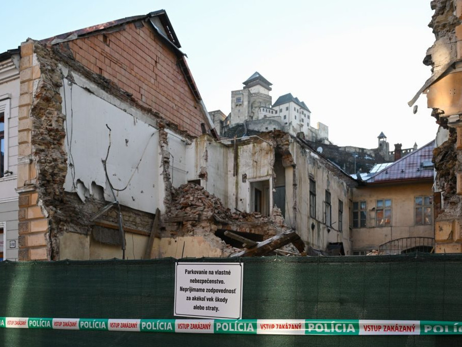 Po meštianskom dome ostali len ruiny.