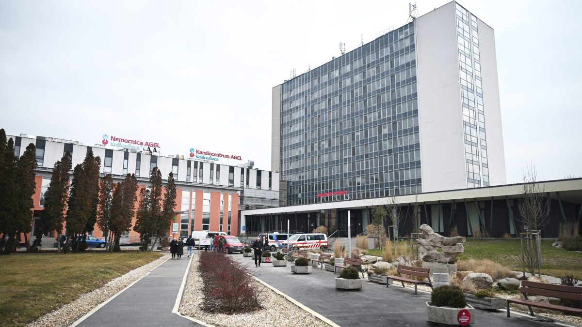 Prv&eacute; b&aacute;b&auml;tko v nemocnici Ko&scaron;ice-&Scaron;aca priv&iacute;tali min&uacute;tu po polnoci. V rovnakom čase sa narodil aj chlapček v bratislavskej UNB