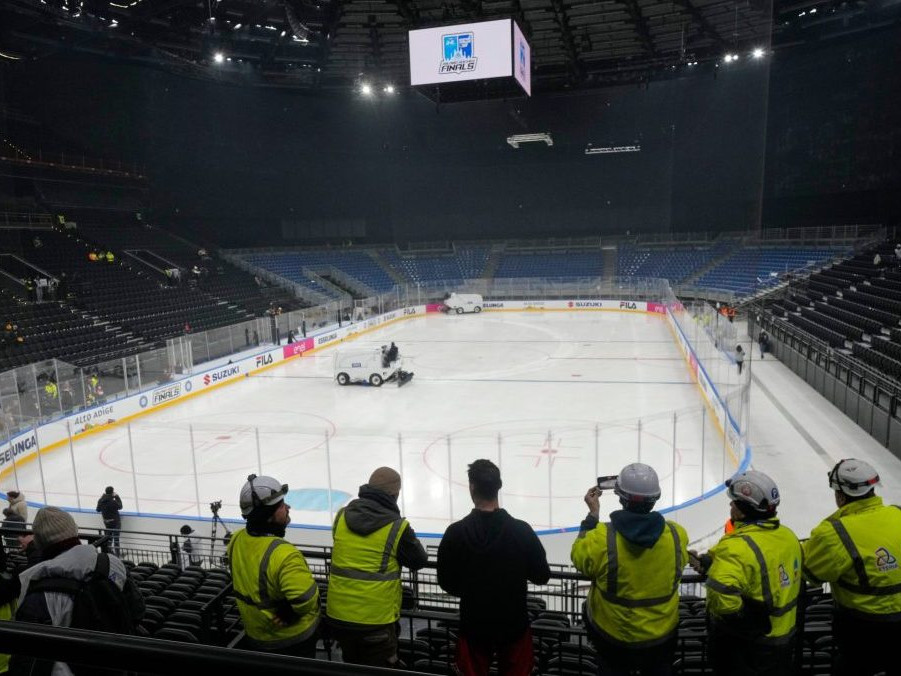 Interiér Arény Santa Giulia.