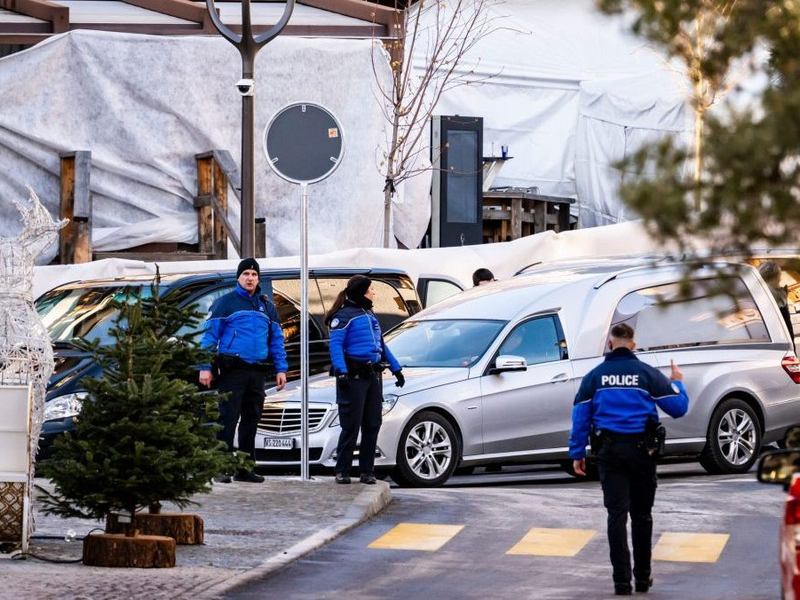 pohrebák na mieste požiaru