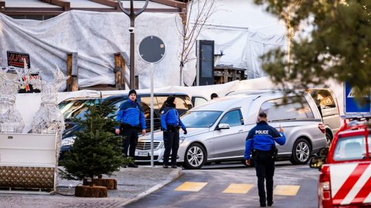 pohrebák na mieste požiaru