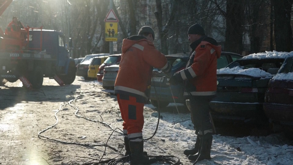 Na snímke sú pracovníci.